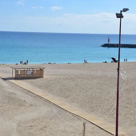 Casa Playa Chica 公寓 *